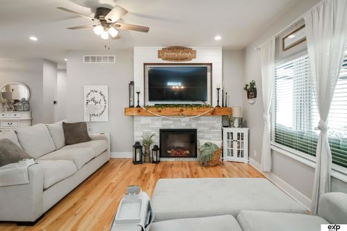 1046 N 107th St, Lincoln, NE, 68527-2515 | Card Image