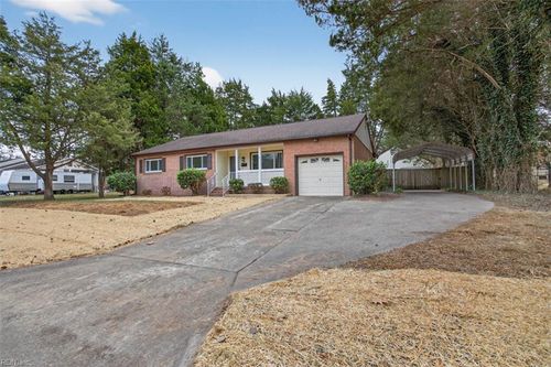 3 Roosevelt Dr, Newport News, VA, 23608-2209 | Card Image