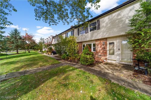 2051 Presidential Pkwy, Twinsburg, OH, 44087-3109 | Card Image