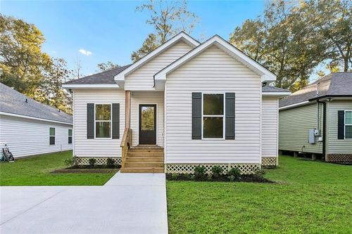 61450 Marie St, Lacombe, LA, 70445-3739 | Card Image