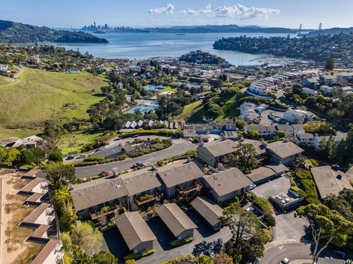apt-18-28 Marinero Cir, Belvedere Tiburon, CA, 94920-1642 | Card Image