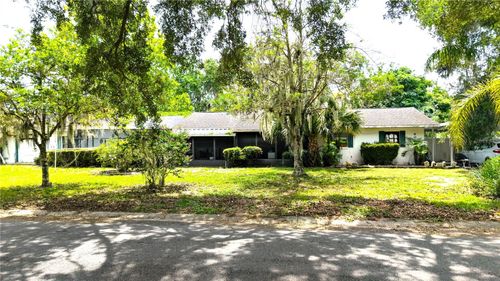 402 Sunny Ct, FRUITLAND PARK, FL, 34731-2302 | Card Image