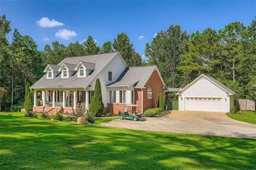 7277 Avalon Dr, Douglasville, GA, 30135-5638 | Card Image