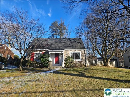 2218 Center St, BETHLEHEM, PA, 18017-3704 | Card Image