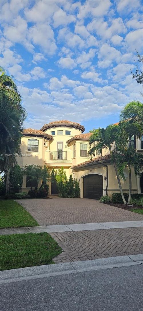 8175-8175 Lost Creek Ln, Delray Beach, FL, 33446-0023 | Card Image