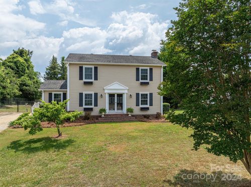 634 Carson Rd, Gastonia, NC, 28052-5409 | Card Image