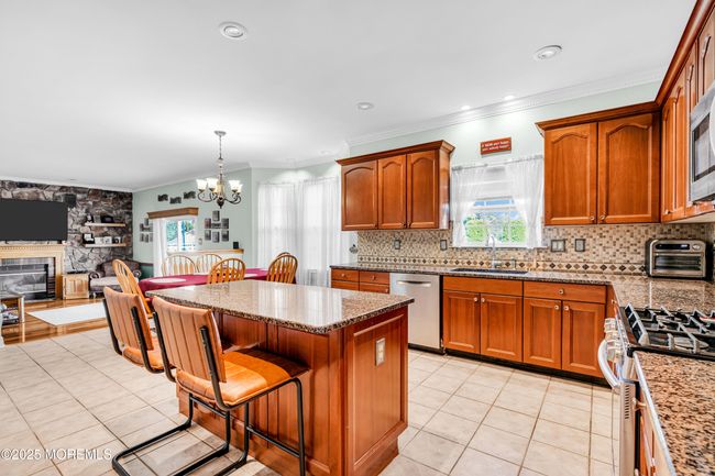 31 Woodview Dr, House other with 5 bedrooms, 4 bathrooms and null parking in Howell NJ | Image 12