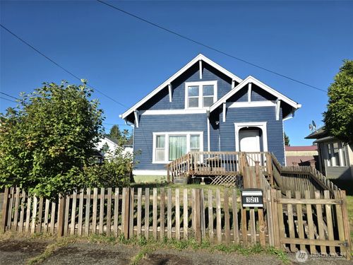 321 12th St, Raymond, WA, 98577-2706 | Card Image