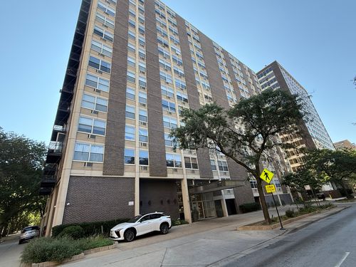 403-3033 N Sheridan Rd, Chicago, IL, 60657-5578 | Card Image