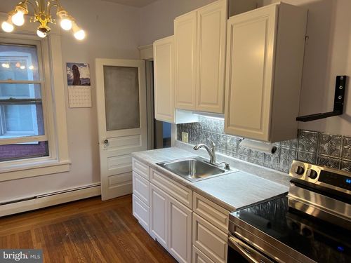 221 S Reading Ave, BOYERTOWN, PA, 19512-1821 | Card Image
