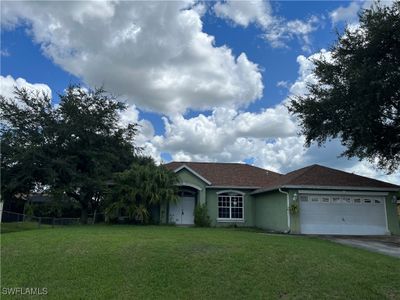 717 Fargo Drive, House other with 3 bedrooms, 2 bathrooms and null parking in Fort Myers FL | Image 1