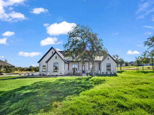 740 Burr Oak Ln, Weatherford, TX, 76085-4006 | Card Image