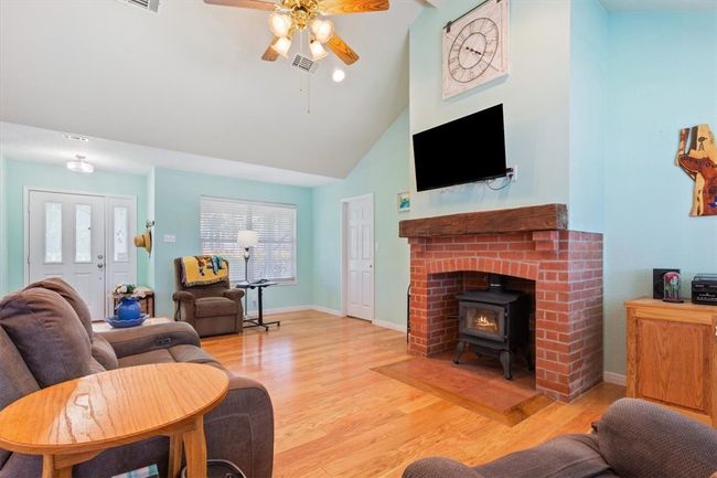 437 Lcr 664, House other with 3 bedrooms, 2 bathrooms and 2 parking in Kosse TX | Image 12