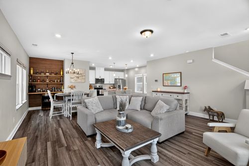 656 Taylor Bend Rd, Columbia, TN, 38401-2989 | Card Image