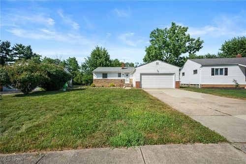 4031 Suffolk Rd, South Euclid, OH, 44121-2328 | Card Image