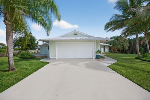 5273 Se Tall Pines Way, Stuart, FL, 34997-2352 | Card Image