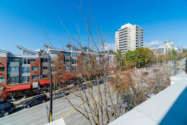 208 - 332 Lonsdale Avenue, Condo with 2 bedrooms, 1 bathrooms and 2 parking in North Vancouver BC | Image 7
