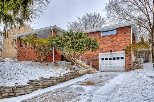 804 Norvell Dr, Pittsburgh, PA, 15235-4409 | Card Image