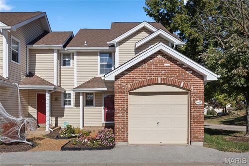 5-1627 Mount Vernon Dr, Saint Charles, MO, 63303-8498 | Card Image