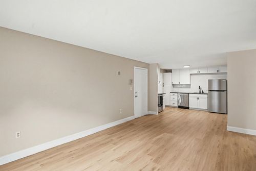 9-8 Strawberry Bank Rd, Nashua, NH, 03062-2763 | Card Image