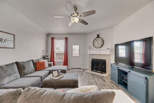 511 Liberty Way, Lake Dallas, TX, 75065-3491 | Card Image