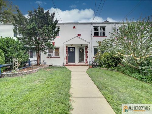 5 Elm Ct, Metuchen, NJ, 08840-1311 | Card Image