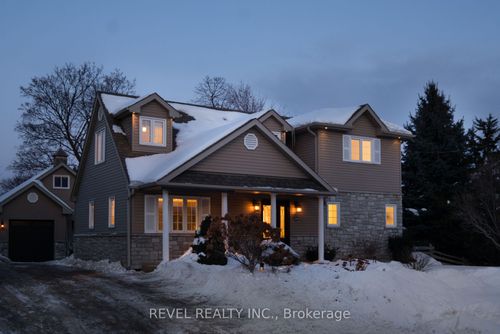 104 Charles St, Georgetown, ON, L7G2M9 | Card Image