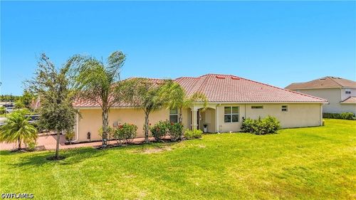 2558 Vine Ave, Naples, FL, 34120-5666 | Card Image