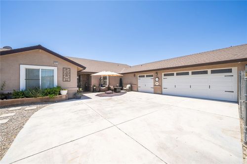 7575 Rancho Rd, Pinon Hills, CA, 92372 | Card Image