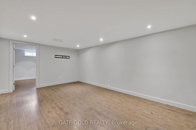 64 Nash Rd S, House other with 6 bedrooms, 2 bathrooms and 3 parking in Hamilton ON | Image 24