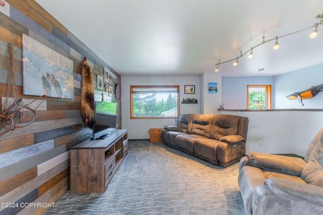 Upstairs living room | Image 34