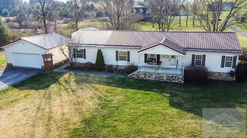 138 Colonial Manor Dr, Jumping Branch, WV, 25969-6001 | Card Image