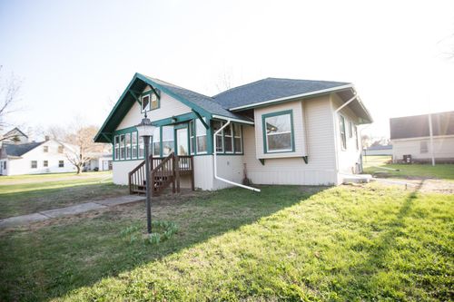 705 5th Ave, Madison, MN, 56256-1226 | Card Image