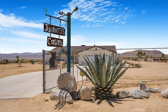 61975 Old Chisholm Trl, House other with 3 bedrooms, 3 bathrooms and 2 parking in Joshua Tree CA | Image 61
