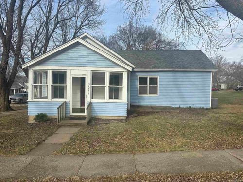 301 Park St, Peterson, IA, 51047-7068 | Card Image