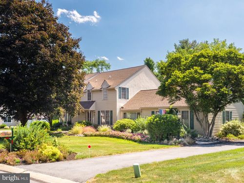 418 Beaumont Cir, WEST CHESTER, PA, 19380-6412 | Card Image