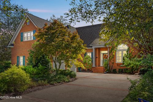 2018 Kenilworth Ln, Wilmington, NC, 28405-5318 | Card Image