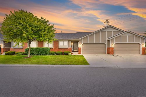 42284 Aspen Ct, Clinton Township, MI, 48038-5262 | Card Image