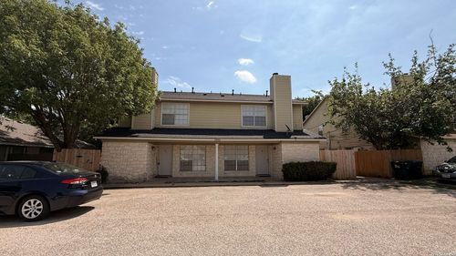 b-2203 Creekside Ln, Georgetown, TX, 78626-8670 | Card Image