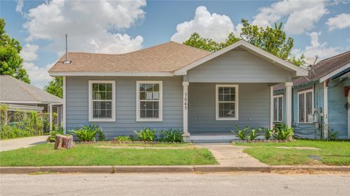 7045 Avenue O, Houston, TX, 77011-1523 | Card Image