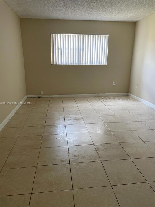 apt-312-3600 Nw 21st St, Lauderdale Lakes, FL, 33311-9209 | Card Image