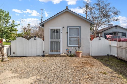 448 S Palm St, Woodlake, CA, 93286-1630 | Card Image