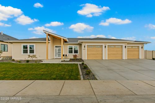 9309 Golden Dr, Yakima, WA, 98903-6806 | Card Image
