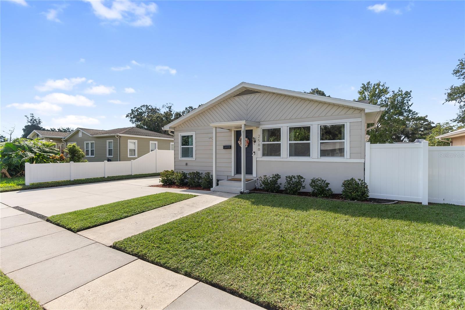 17th Ave, Saint Petersburg, FL 33713
