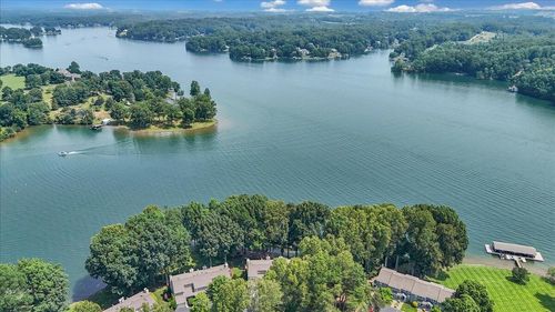 60 Windlass Point Dr, Moneta, VA, 24121-2673 | Card Image