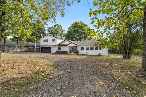 2038 Avon Dr, Denison, TX, 75020-7102 | Card Image