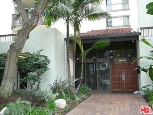 208-8601 Falmouth Ave, Playa del Rey, CA, 90293-7884 | Card Image