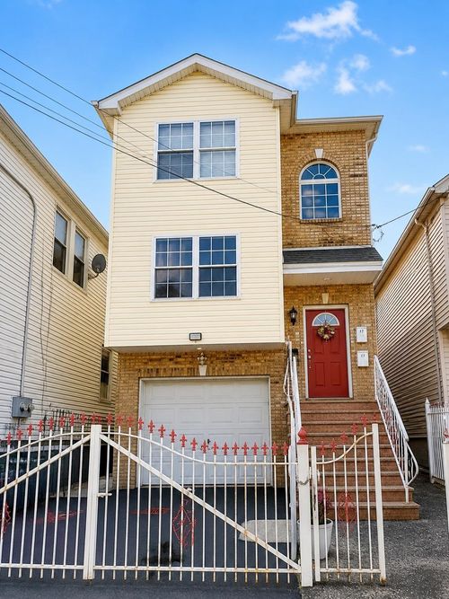 1-14 North End Terrace, Newark, NJ, 07104-4404 | Card Image