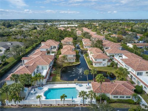 apt-102-560 7th Sq, Vero Beach, FL, 32962-1883 | Card Image