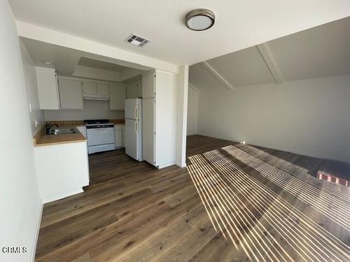 4950 Catamaran St, Oxnard, CA, 93035-1106 | Card Image